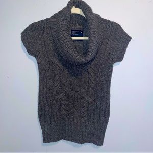 American Eagle Cowl Neck Short Sleeve Gray Knit Sweater Women’s S/P